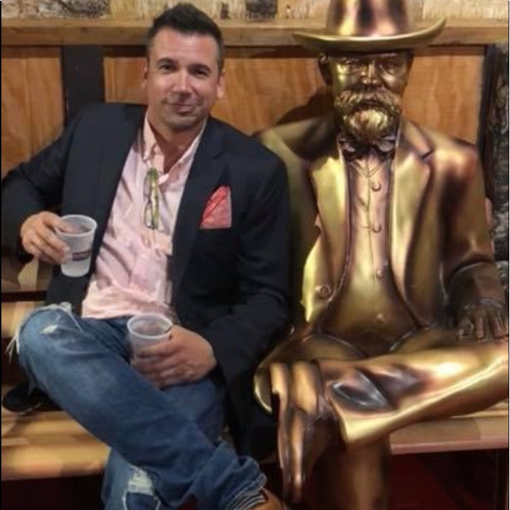 Meet your Posher, Alex